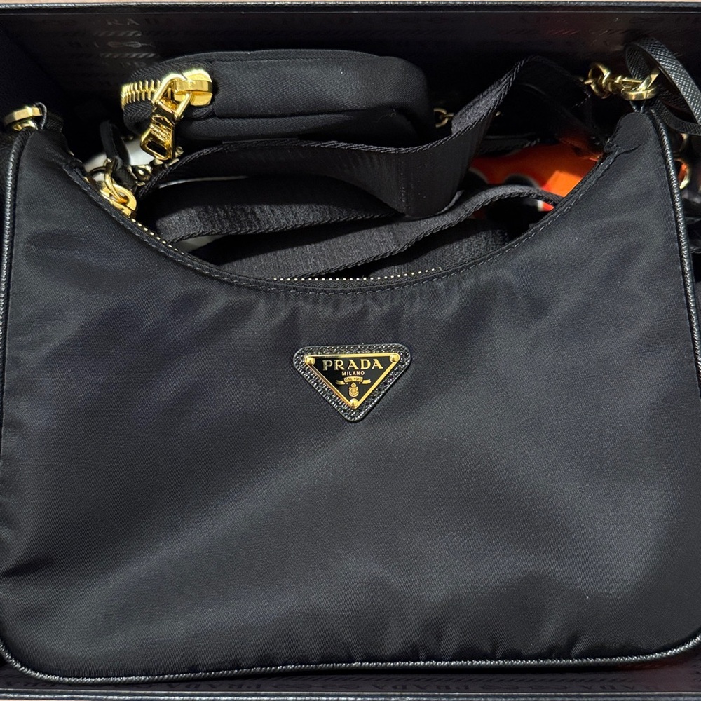 NEW PRADA Authentic Re-Edition 2005 Nylon Bag